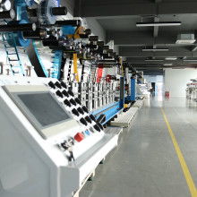  佛山市順德區容桂迅發印刷機械廠 主營 電腦雙座高速模切機,